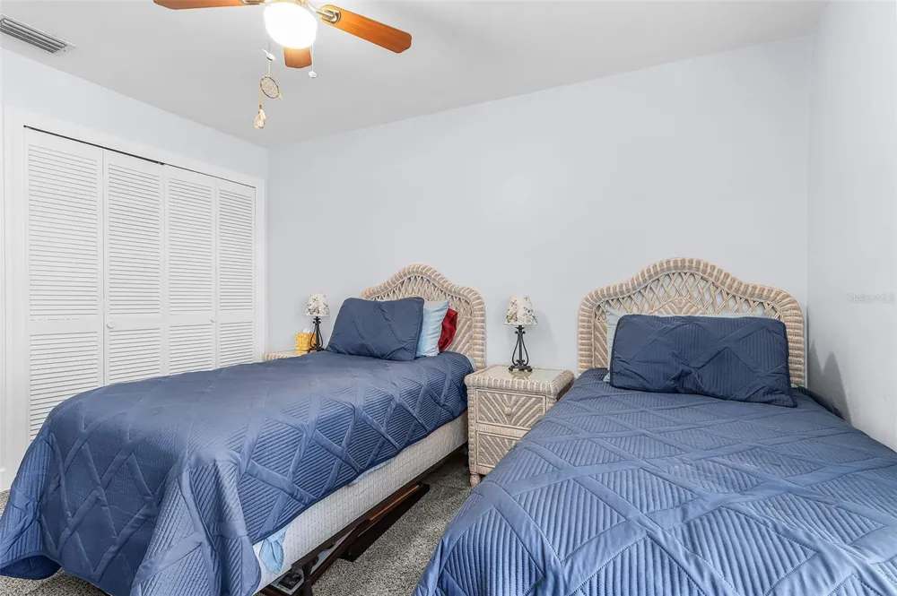 3935 COUNTRY CLUB BOULEVARD #17 Cape Coral, FL 33904