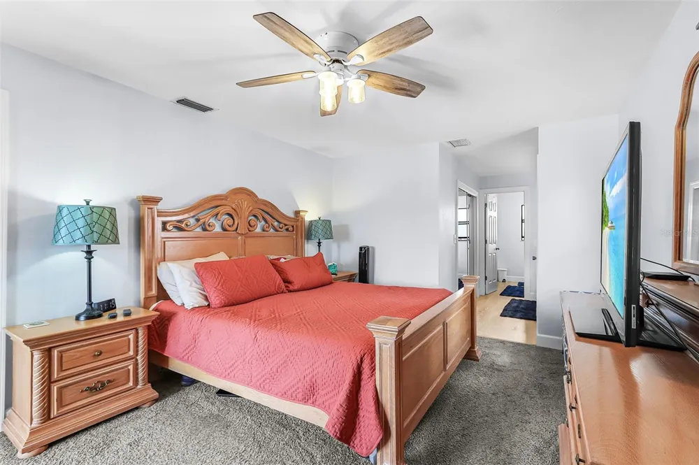 3935 COUNTRY CLUB BOULEVARD #17 Cape Coral, FL 33904