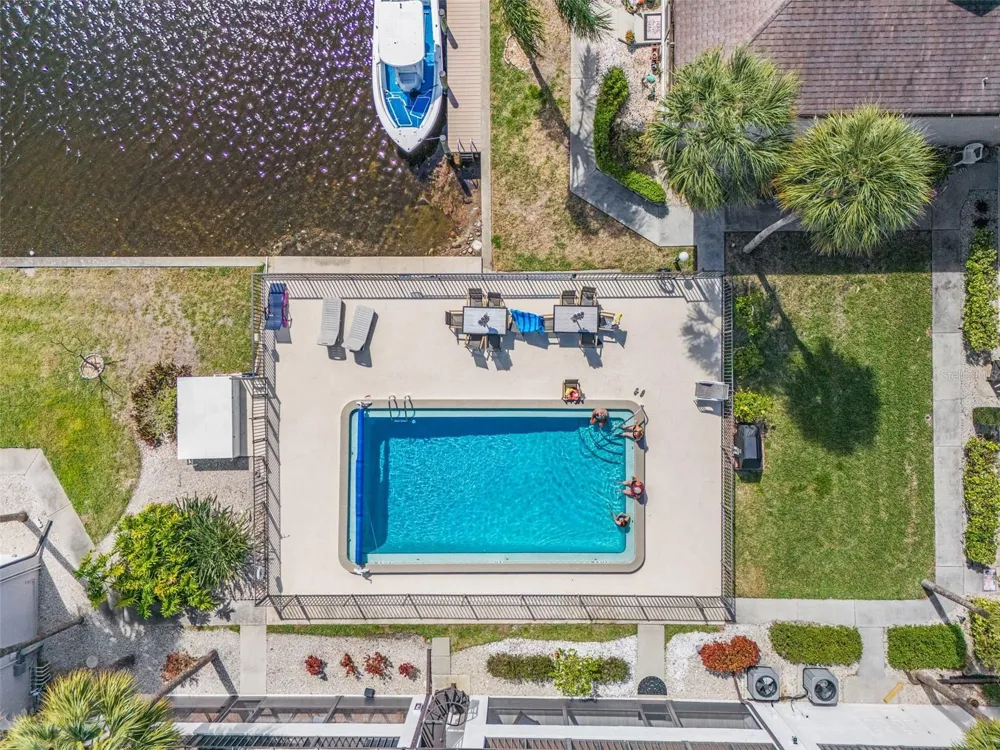 3935 COUNTRY CLUB BOULEVARD #17 Cape Coral, FL 33904