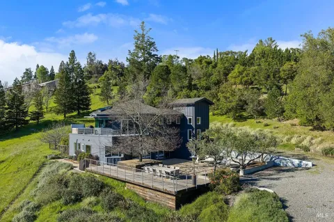 23121 Vineyard Road
