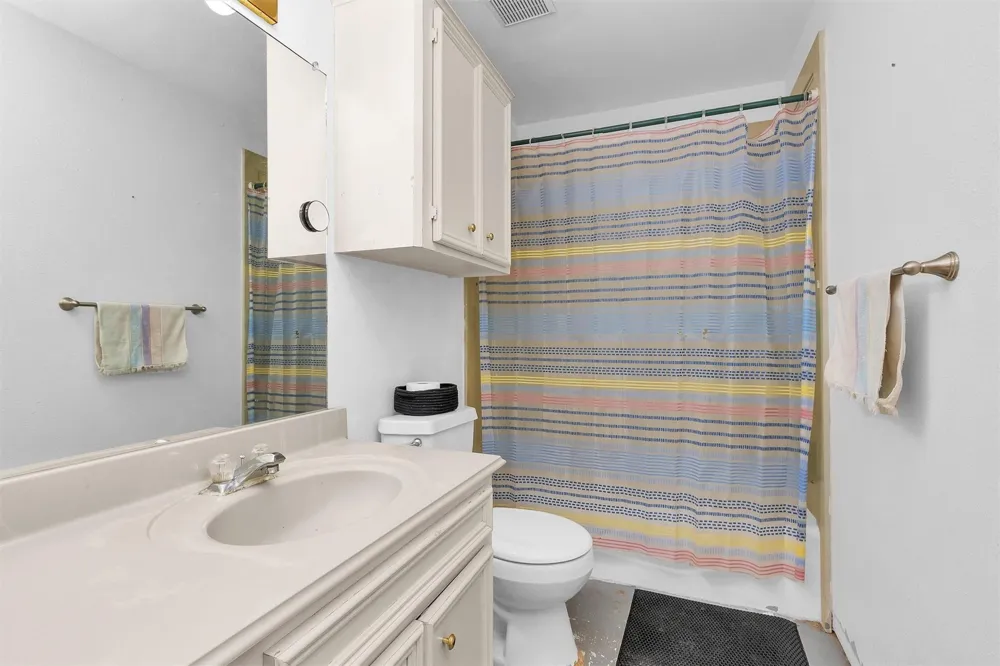 10408 Glennswood Drive Navasota, TX 77868
