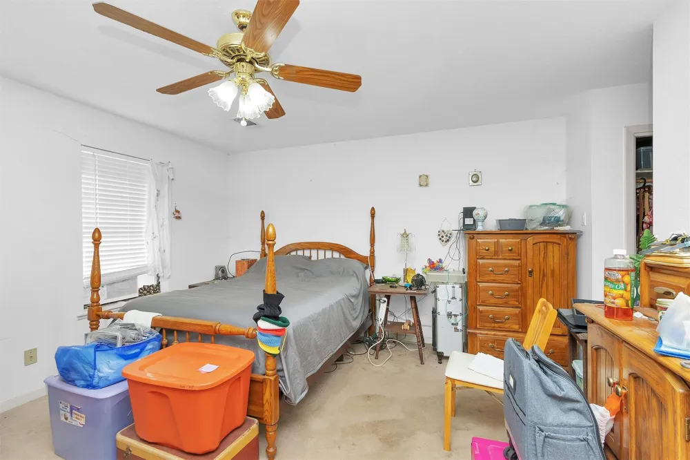 10408 Glennswood Drive Navasota, TX 77868