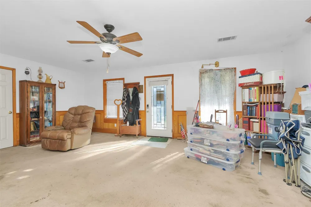 10408 Glennswood Drive Navasota, TX 77868