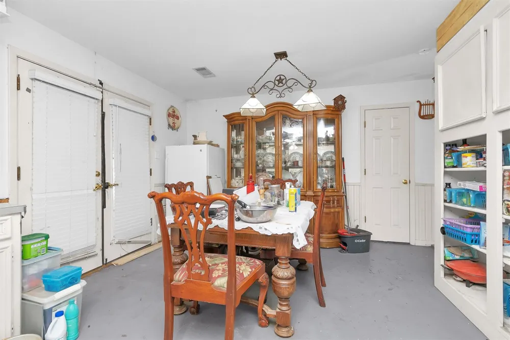 10408 Glennswood Drive Navasota, TX 77868