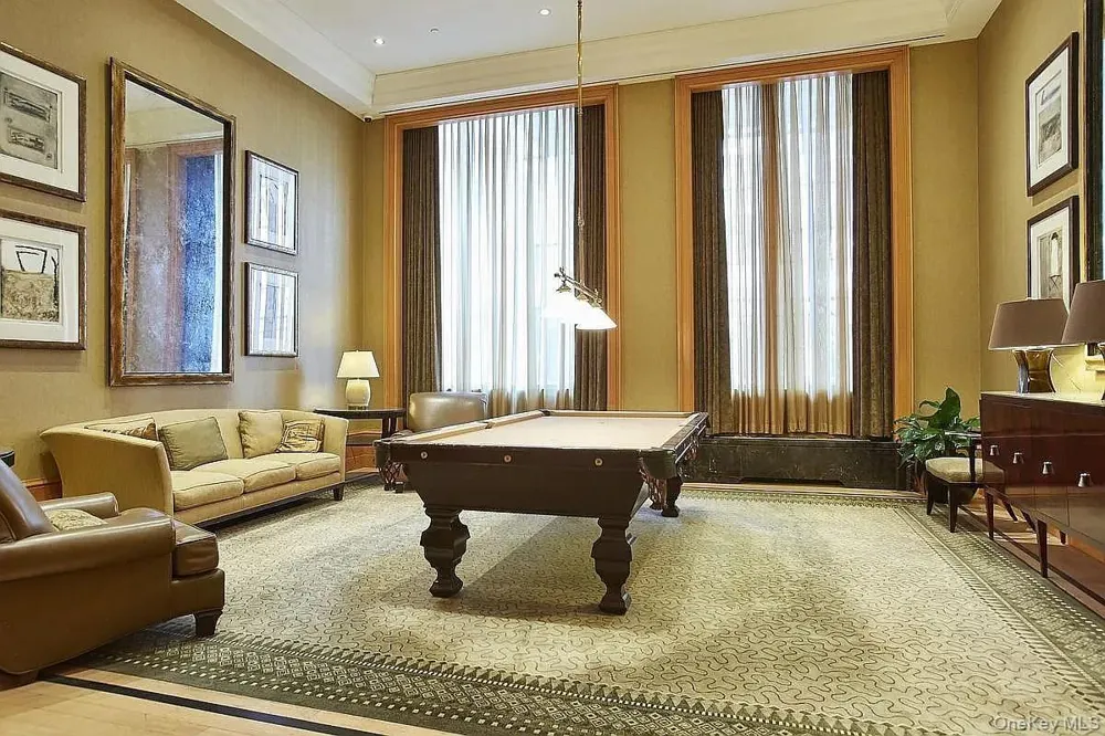 220 Riverside Boulevard #19L New York (Manhattan), NY 10069