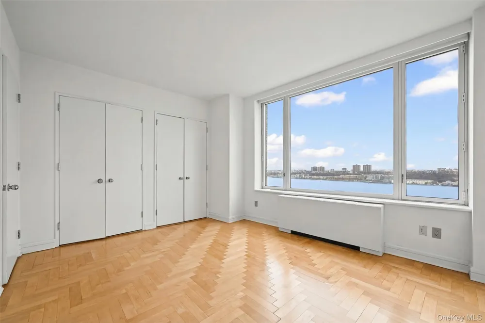 220 Riverside Boulevard #19L New York (Manhattan), NY 10069