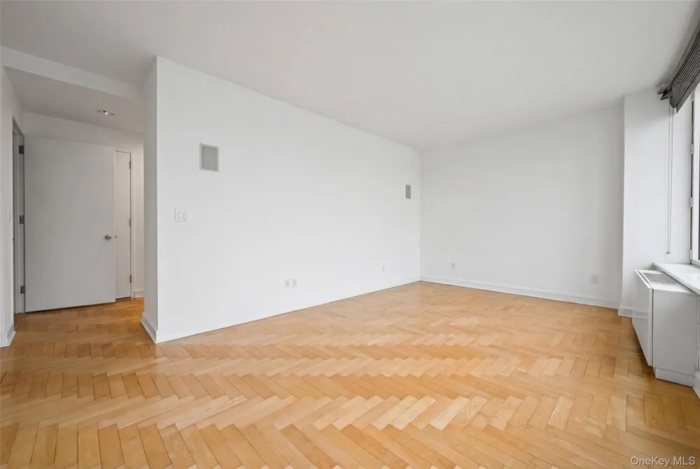 220 Riverside Boulevard #19L New York (Manhattan), NY 10069