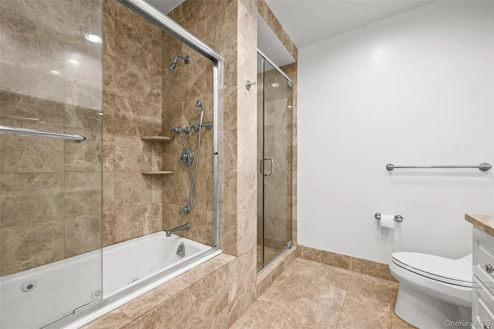 220 Riverside Boulevard #19L New York (Manhattan), NY 10069