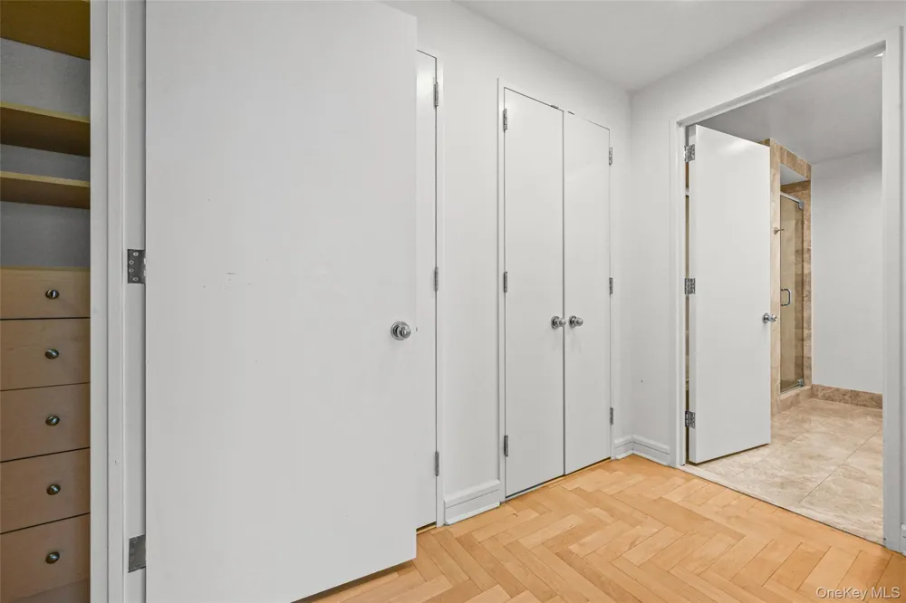 220 Riverside Boulevard #19L New York (Manhattan), NY 10069