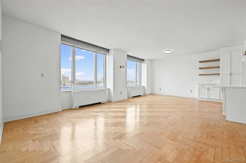 220 Riverside Boulevard #19L New York (Manhattan), NY 10069