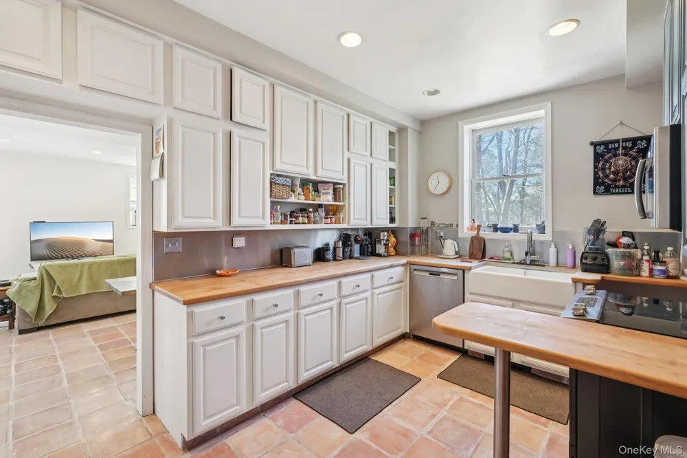 56 Clubhouse Road Tuxedo Park, NY 10987