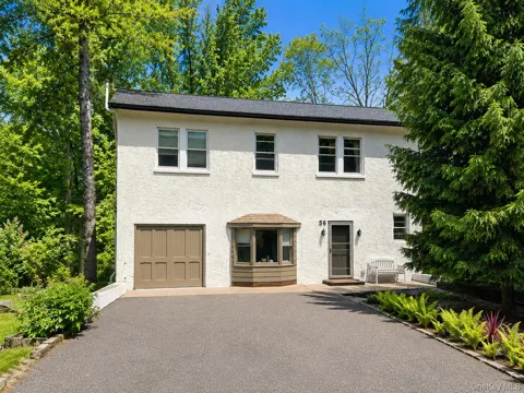 56 Clubhouse Road