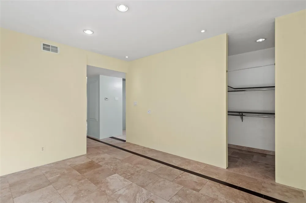 4001 Nasa Parkway #213 El Lago, TX 77586