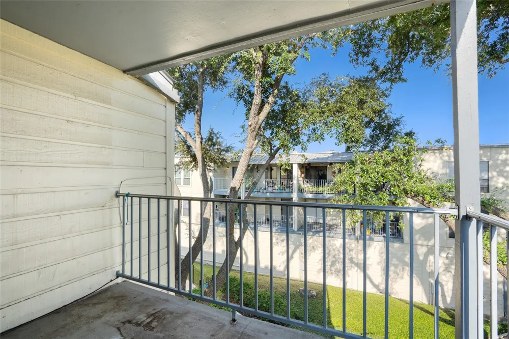 4001 Nasa Parkway #213 El Lago, TX 77586
