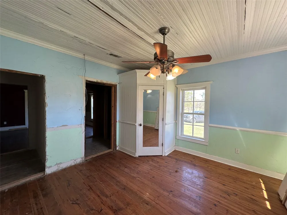 8773 I-45 S Centerville, TX 75833