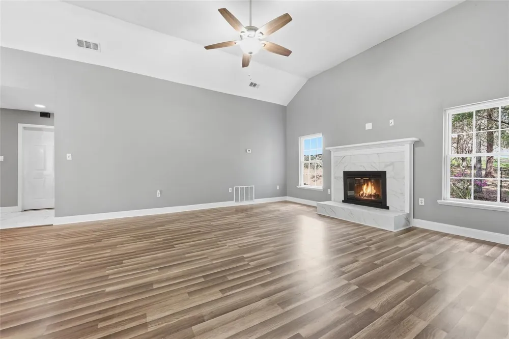 19513 NW 240TH LANE High Springs, FL 32643