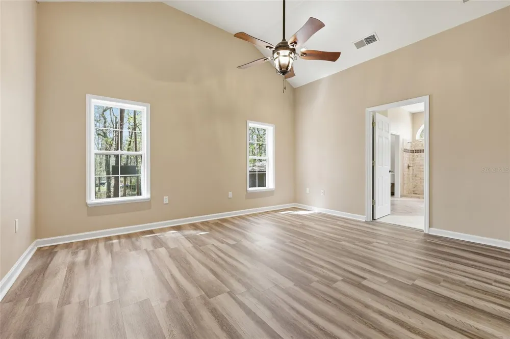19513 NW 240TH LANE High Springs, FL 32643