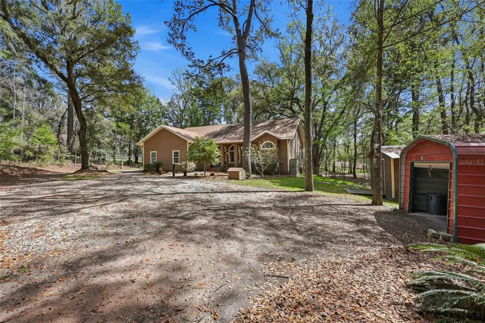 19513 NW 240TH LANE High Springs, FL 32643
