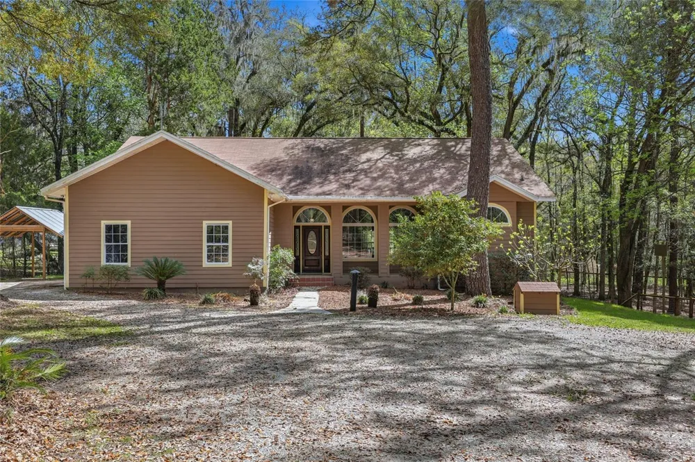 19513 NW 240TH LANE High Springs, FL 32643