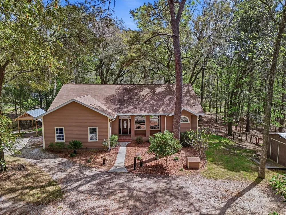 19513 NW 240TH LANE High Springs, FL 32643