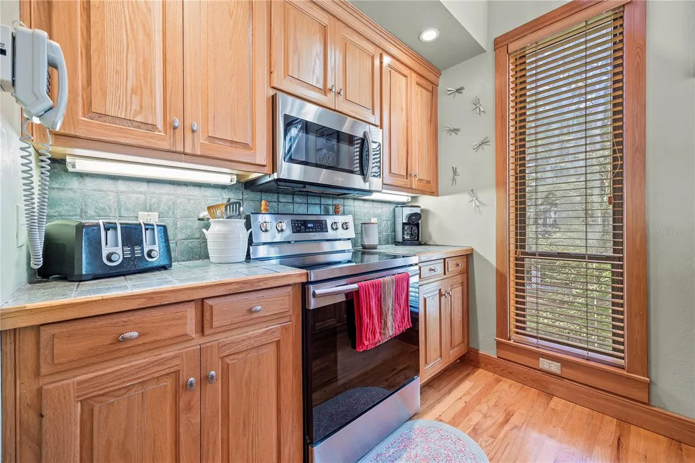 1376 RIVERSIDE AVENUE Fort White, FL 32038