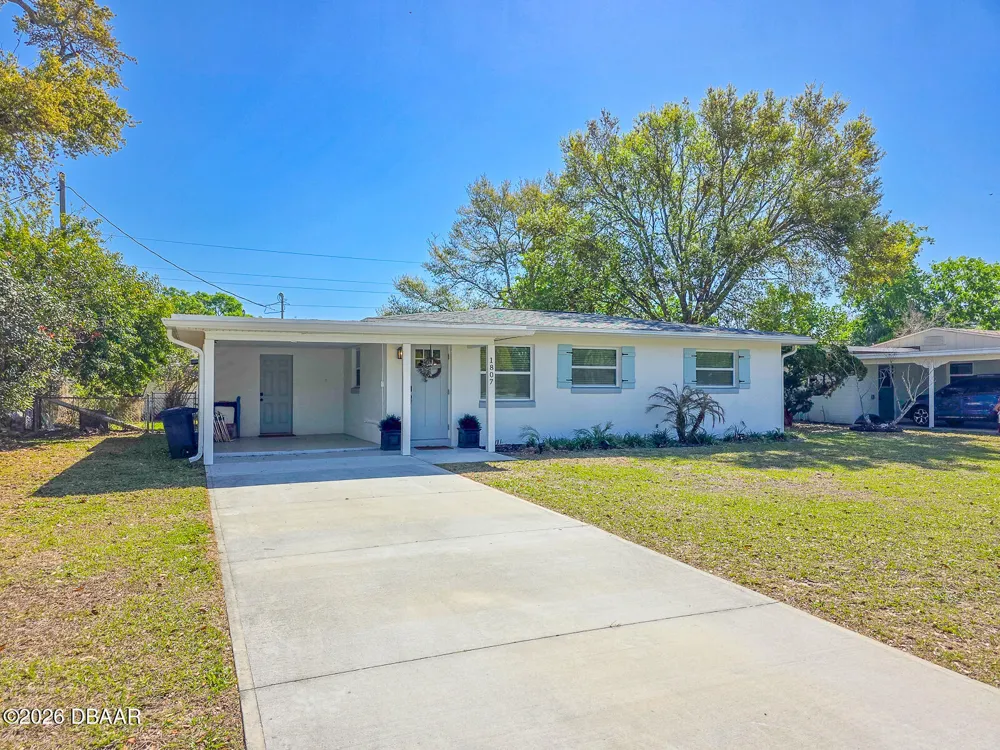 1807 Golfview Boulevard South Daytona, FL 32119