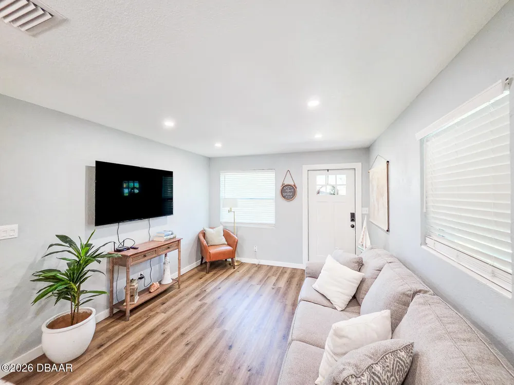 1807 Golfview Boulevard South Daytona, FL 32119