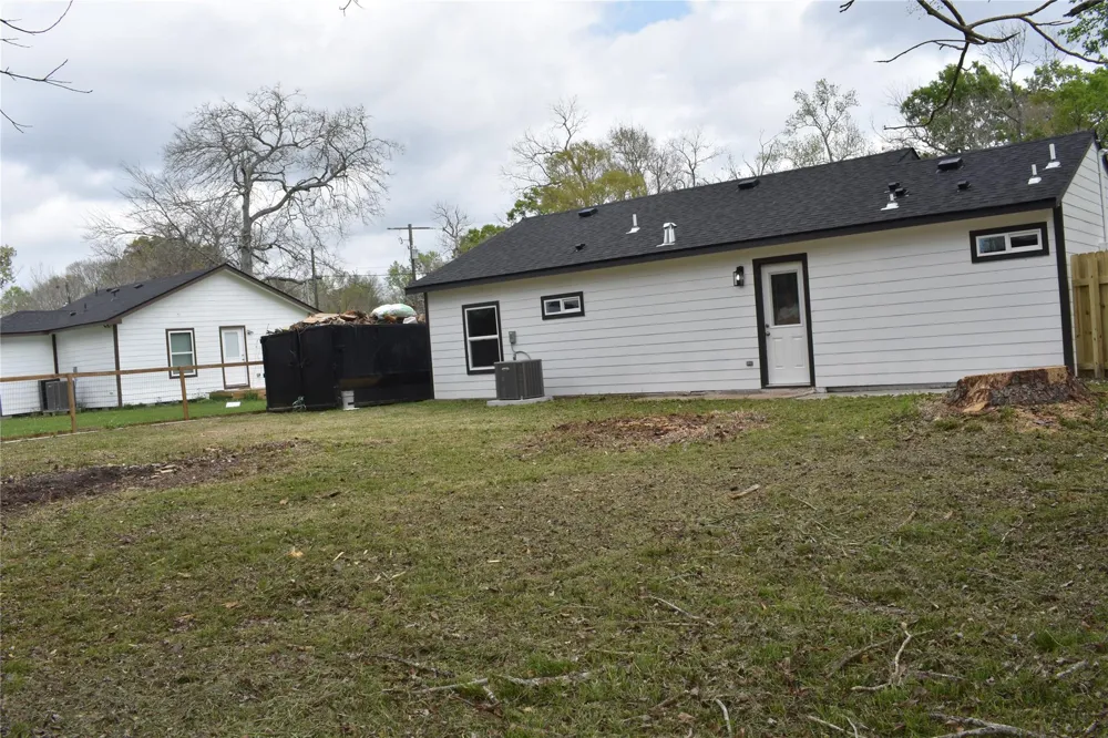 204 Texas Daisetta, TX 77533