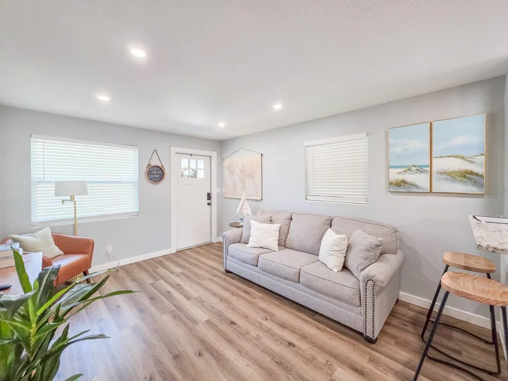1807 GOLFVIEW BOULEVARD South Daytona, FL 32119