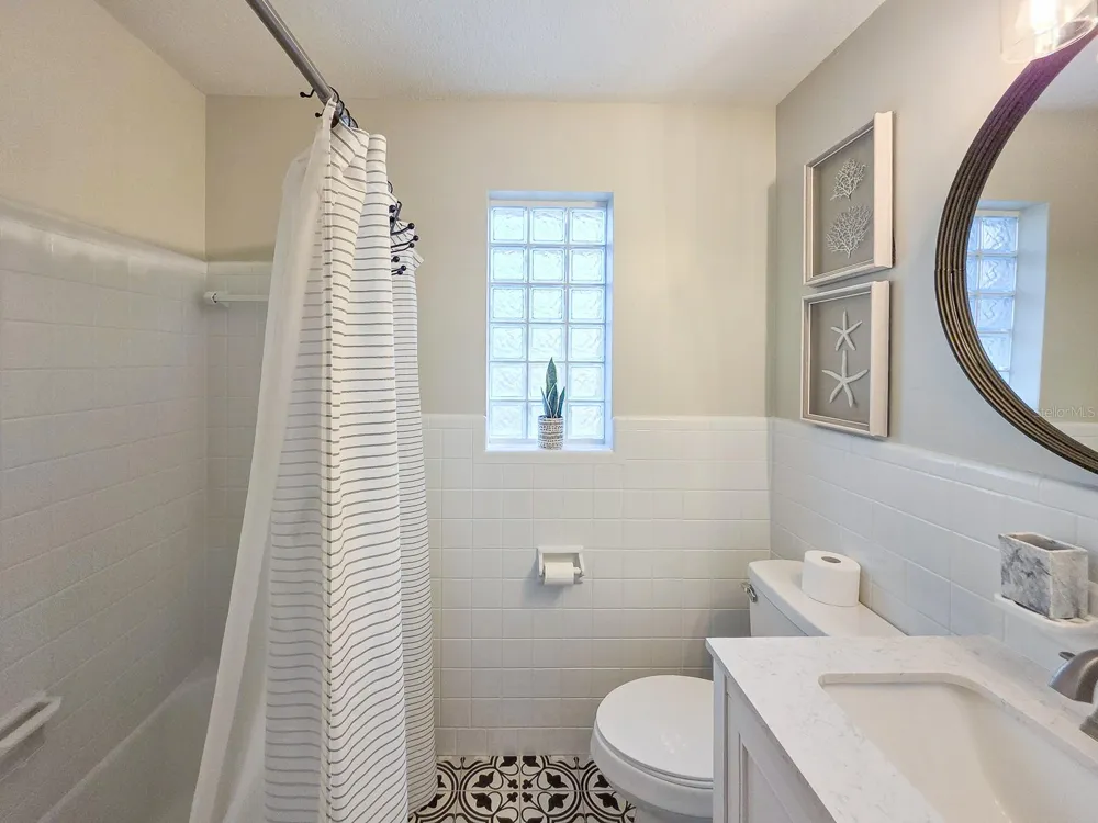 1807 GOLFVIEW BOULEVARD South Daytona, FL 32119