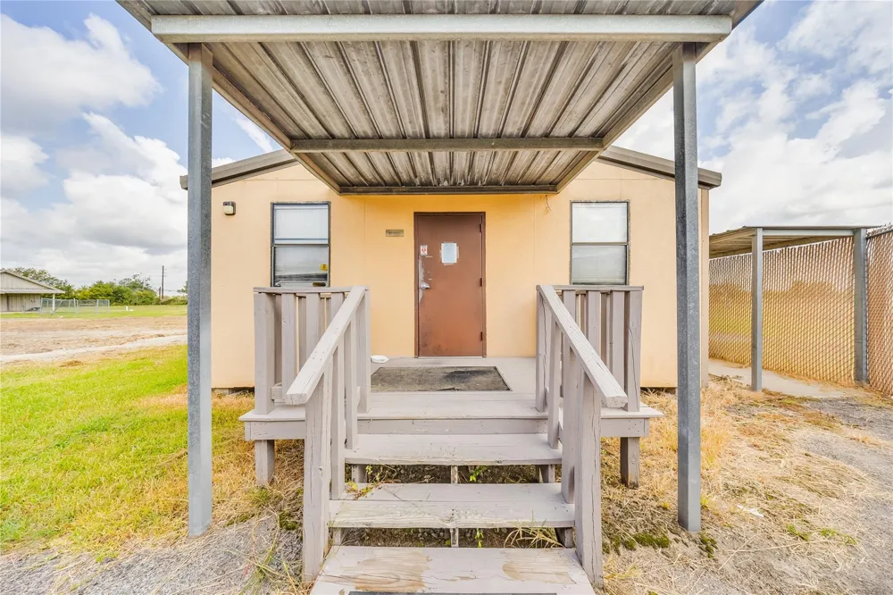 4227 Old Chocolate Bayou Road Manvel, TX 77578