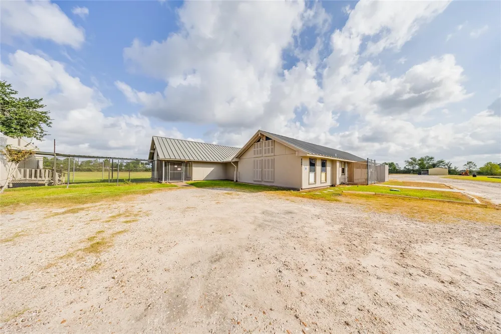 4227 Old Chocolate Bayou Road Manvel, TX 77578