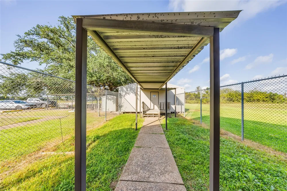 4227 Old Chocolate Bayou Road Manvel, TX 77578