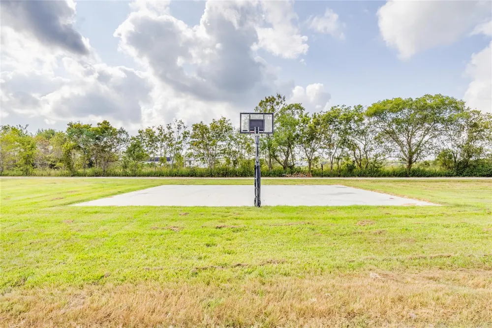 4227 Old Chocolate Bayou Road Manvel, TX 77578