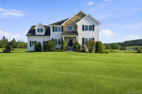 4 Picnic Woods Road