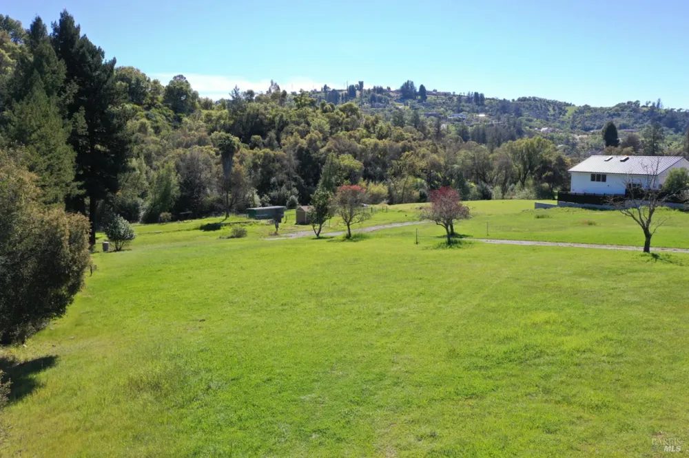 1360 NE Riebli Road Santa Rosa, CA 95404