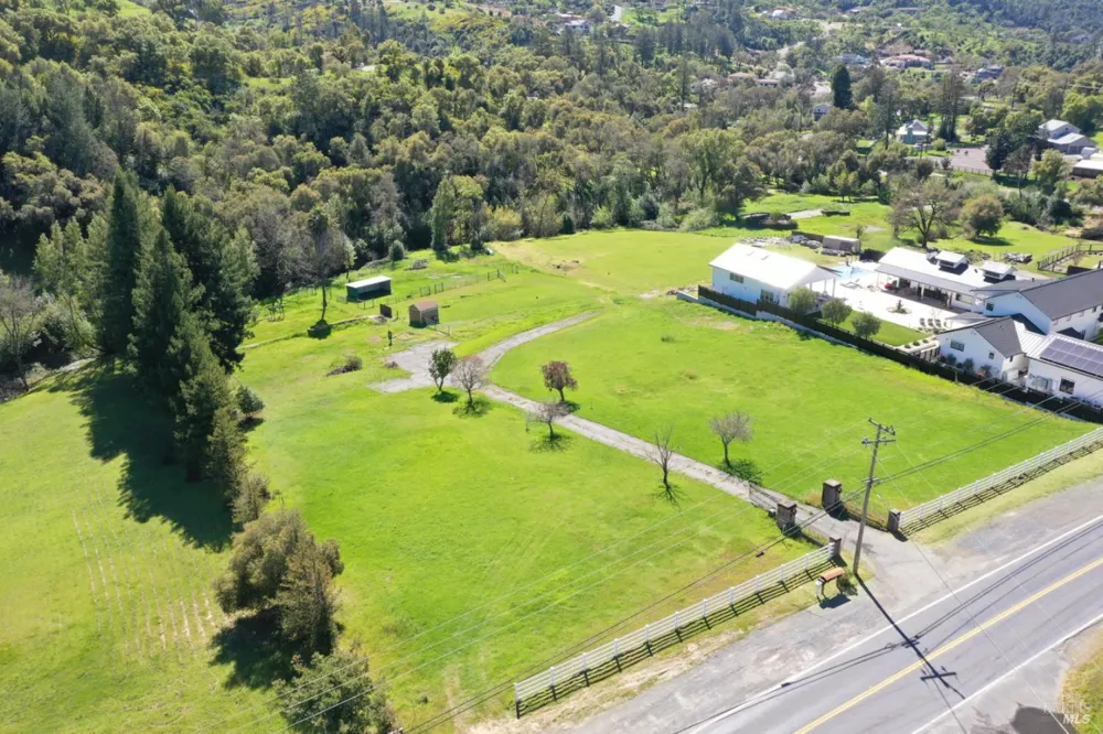 1360 NE Riebli Road Santa Rosa, CA 95404