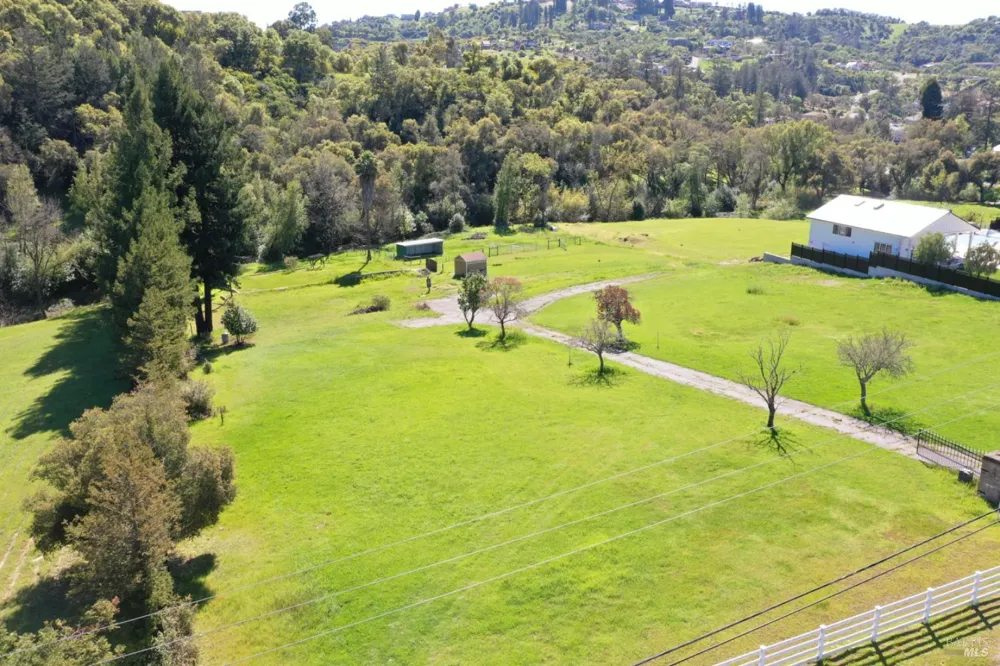 1360 NE Riebli Road Santa Rosa, CA 95404