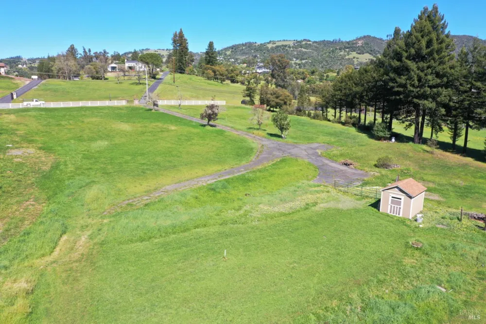 1360 NE Riebli Road Santa Rosa, CA 95404
