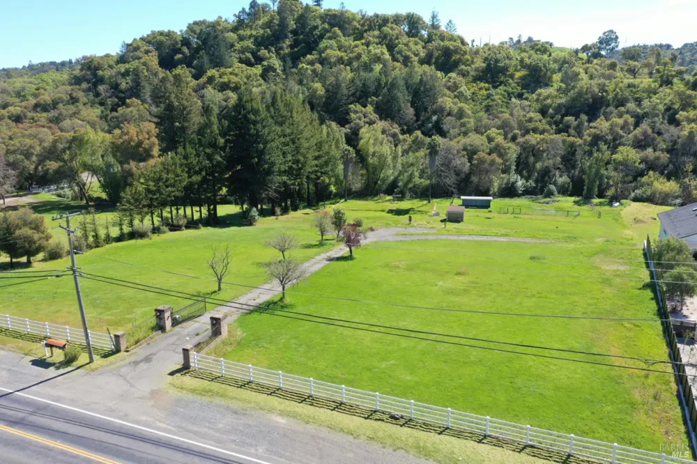 1360 NE Riebli Road Santa Rosa, CA 95404