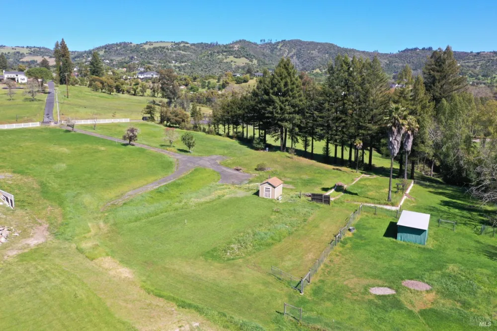 1360 NE Riebli Road Santa Rosa, CA 95404