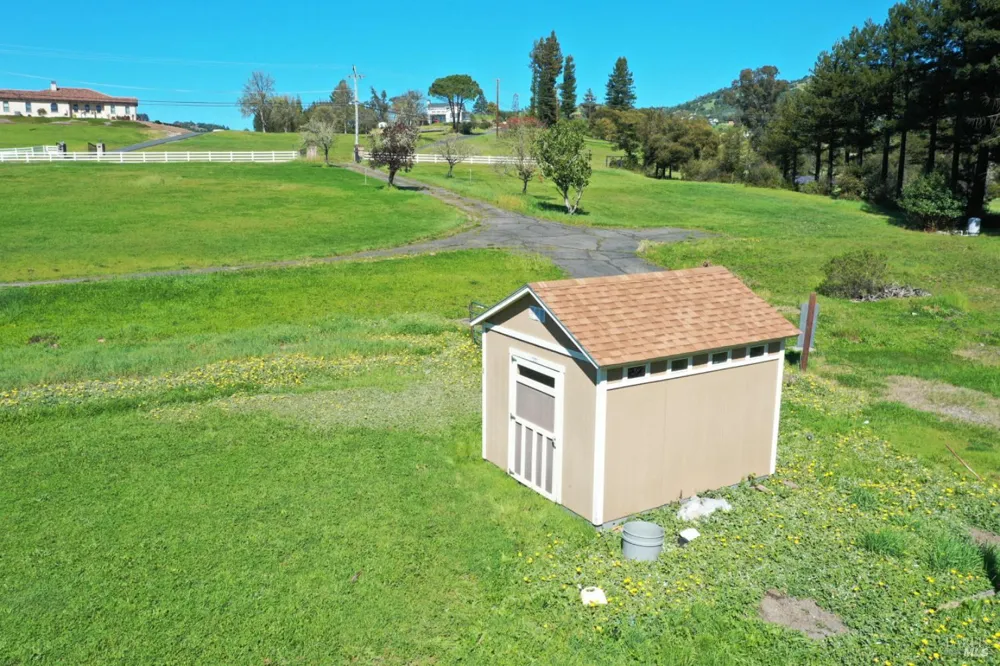 1360 NE Riebli Road Santa Rosa, CA 95404