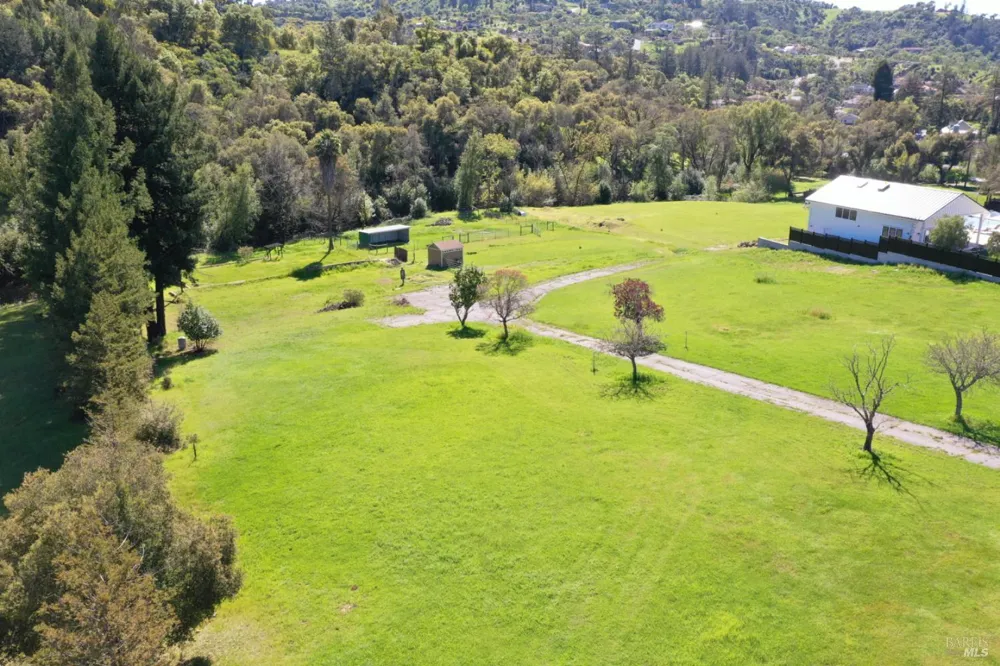 1360 NE Riebli Road Santa Rosa, CA 95404