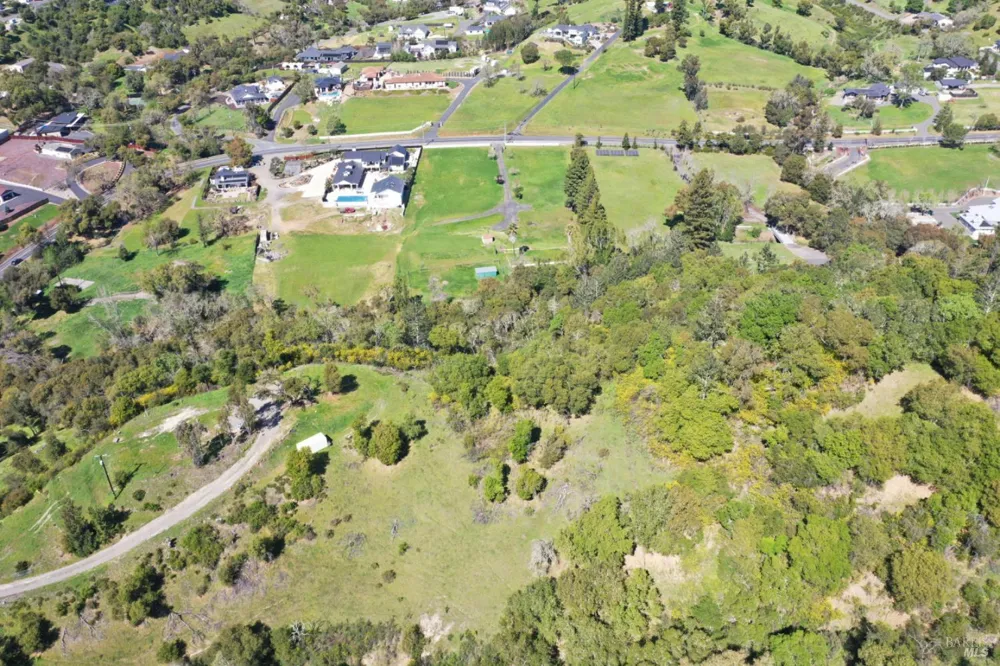 1360 NE Riebli Road Santa Rosa, CA 95404