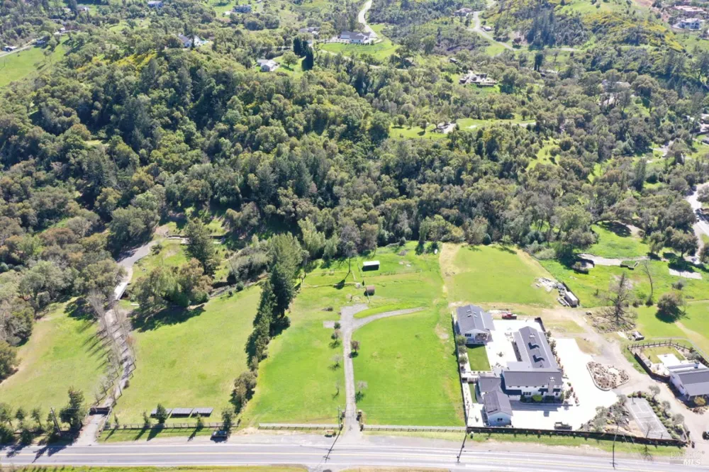 1360 NE Riebli Road Santa Rosa, CA 95404