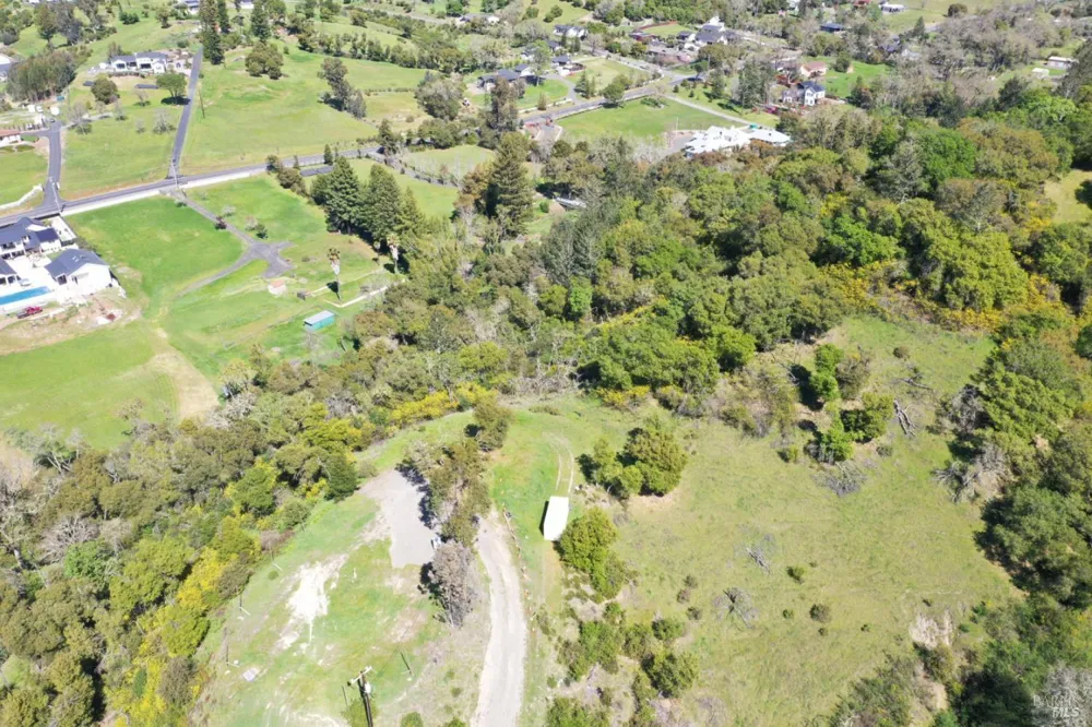 1360 NE Riebli Road Santa Rosa, CA 95404