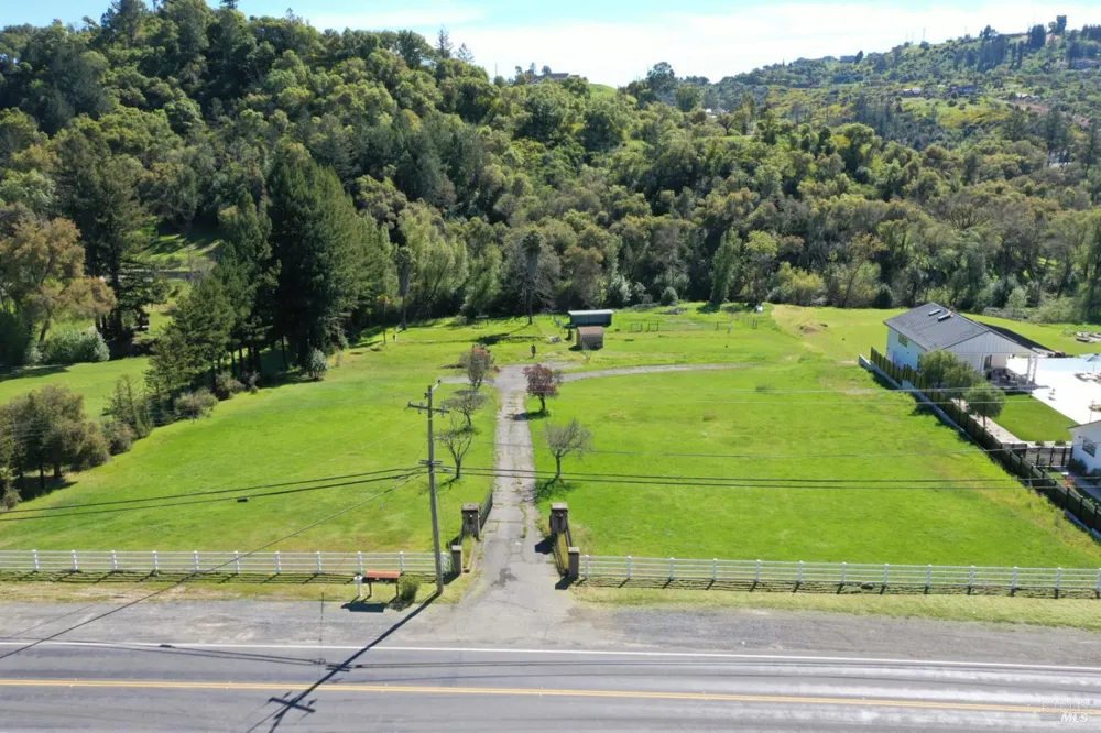 1360 NE Riebli Road Santa Rosa, CA 95404