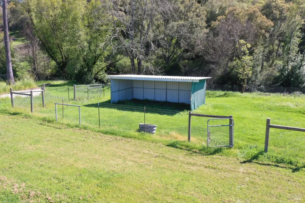 1360 NE Riebli Road Santa Rosa, CA 95404