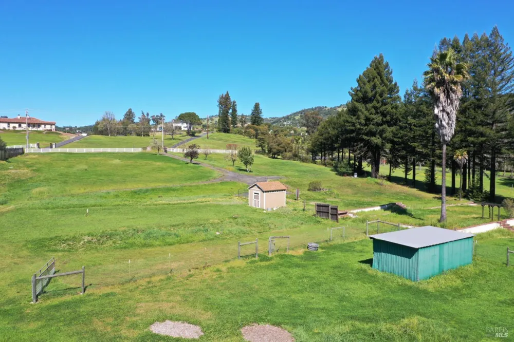 1360 NE Riebli Road Santa Rosa, CA 95404