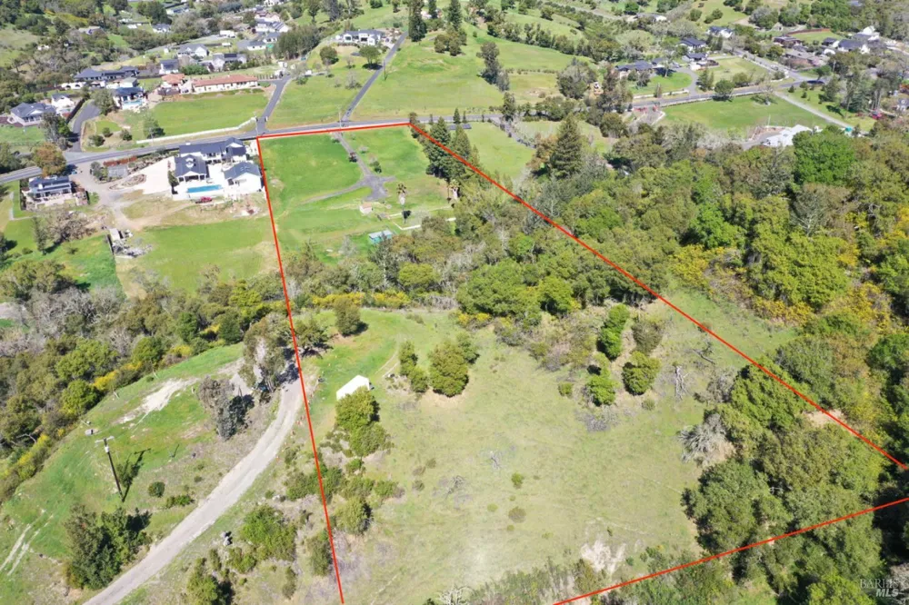 1360 NE Riebli Road Santa Rosa, CA 95404